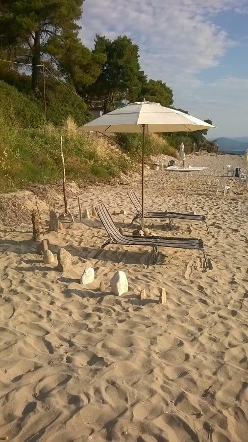 Sangue Blu Beachfront Villa Apartment Ájosz Nikólaosz Kültér fotó